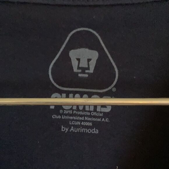 3/$20 Pumas Soccer Team T-shirt - Picture 2 of 8